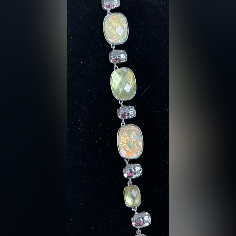 Beautiful Swarovski Crystal Necklace with Swan Logo 18" Long New Without Tags - Picture 2 of 6